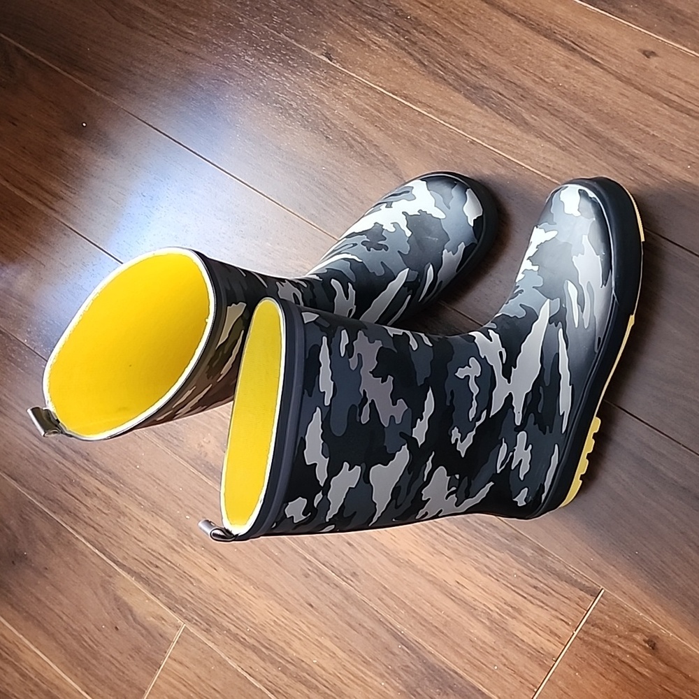 Joe Fresh Army-Patterned Rainboots for Kids, 5